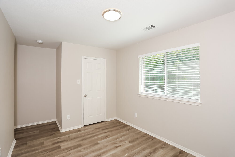 Building Photo - 5741 Lionfish Way