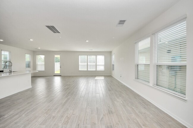Building Photo - 17310 Rock Willow Ln