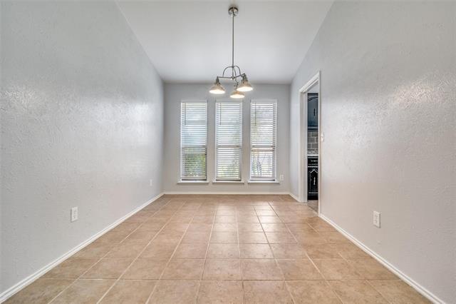 Building Photo - 3108 Kensington Dr