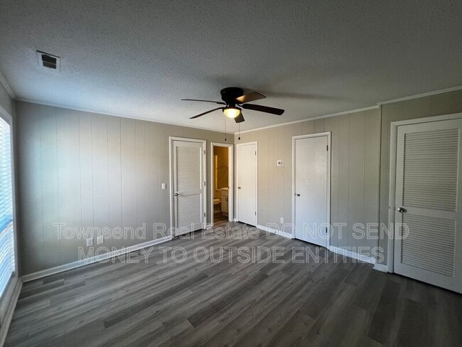 Building Photo - 5874-F Century Oaks Drive