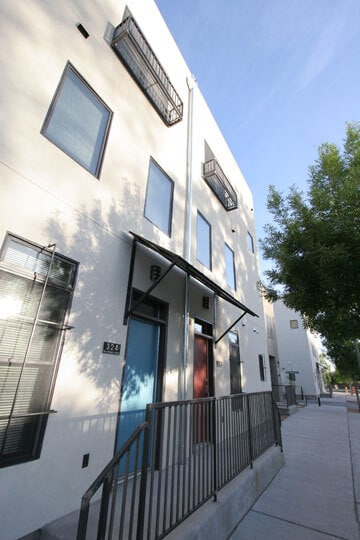 Building Photo - 323 Belvedere Ave SW