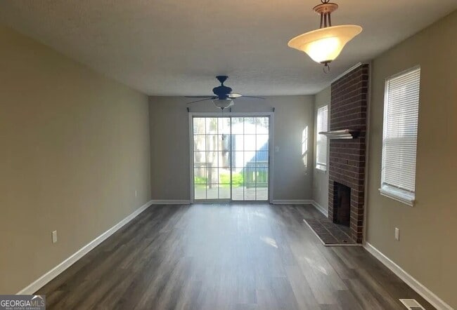 Building Photo - 130 Oxford Ct