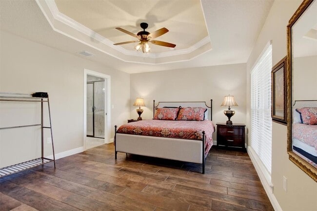 Building Photo - 6028 Sundown Dr