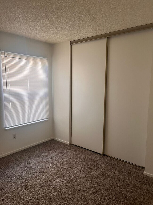 Building Photo - Beautiful 3bd/2ba home for rent in north part of Moreno Valley!