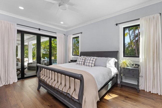 Building Photo - 940 Greenbriar Dr