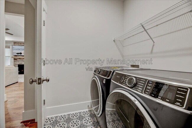 Building Photo - 4408 Walker Hallow St