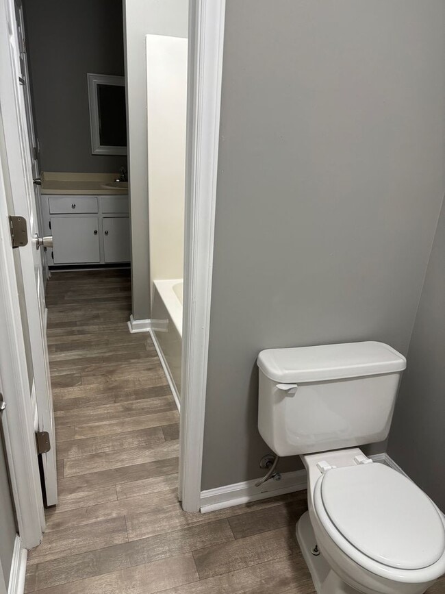 Building Photo - 353