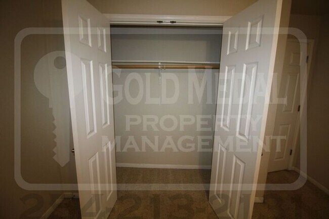 Building Photo - 2908 Tucson Dr