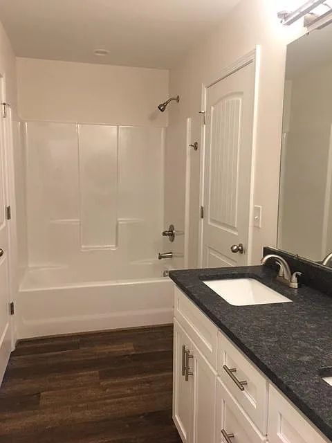 Building Photo - Inquire today on how to get FREE rent!