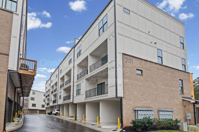 Building Photo - 201 New St