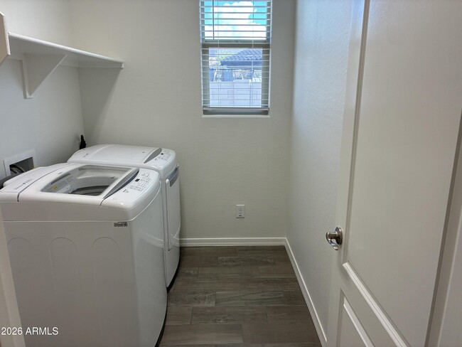 Building Photo - 24827 N 106th Dr