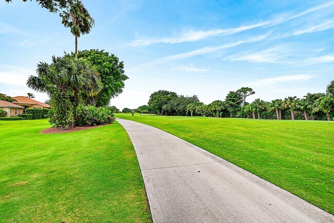 Building Photo - 1128 Crystal Dr