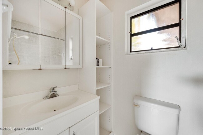 Building Photo - 155 Melbourne Ave