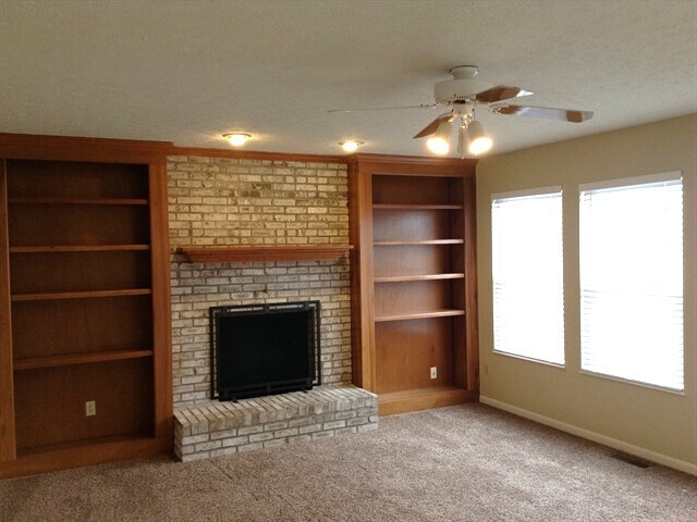 Building Photo - 2209 Springside Ct