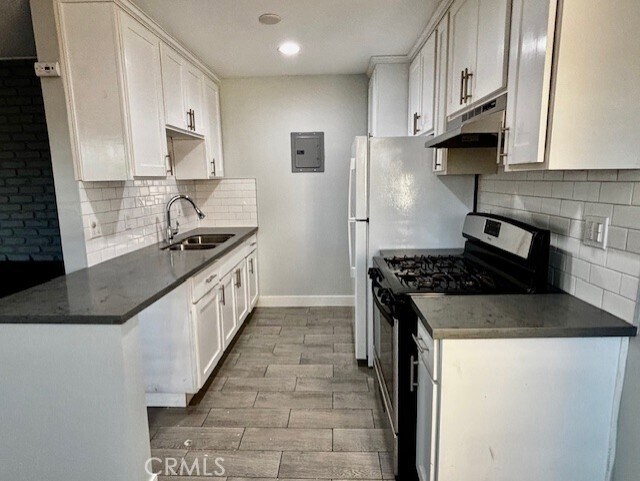 Building Photo - 17132 Emerald Ln