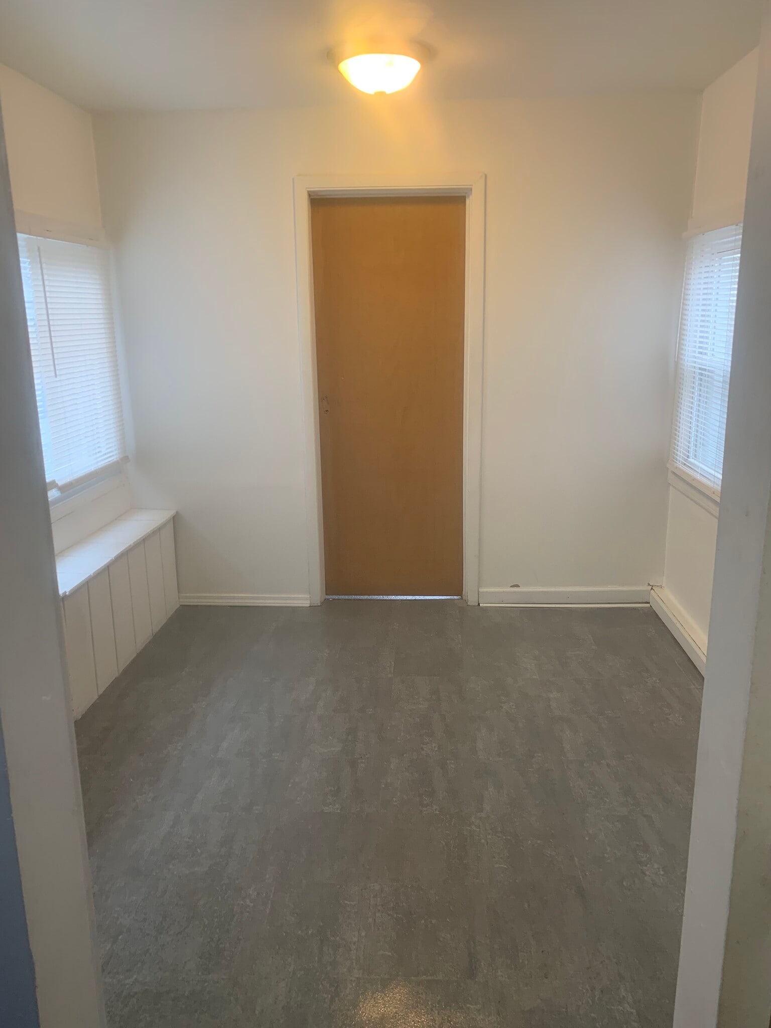 Building Photo - 11055 Chapp Ave