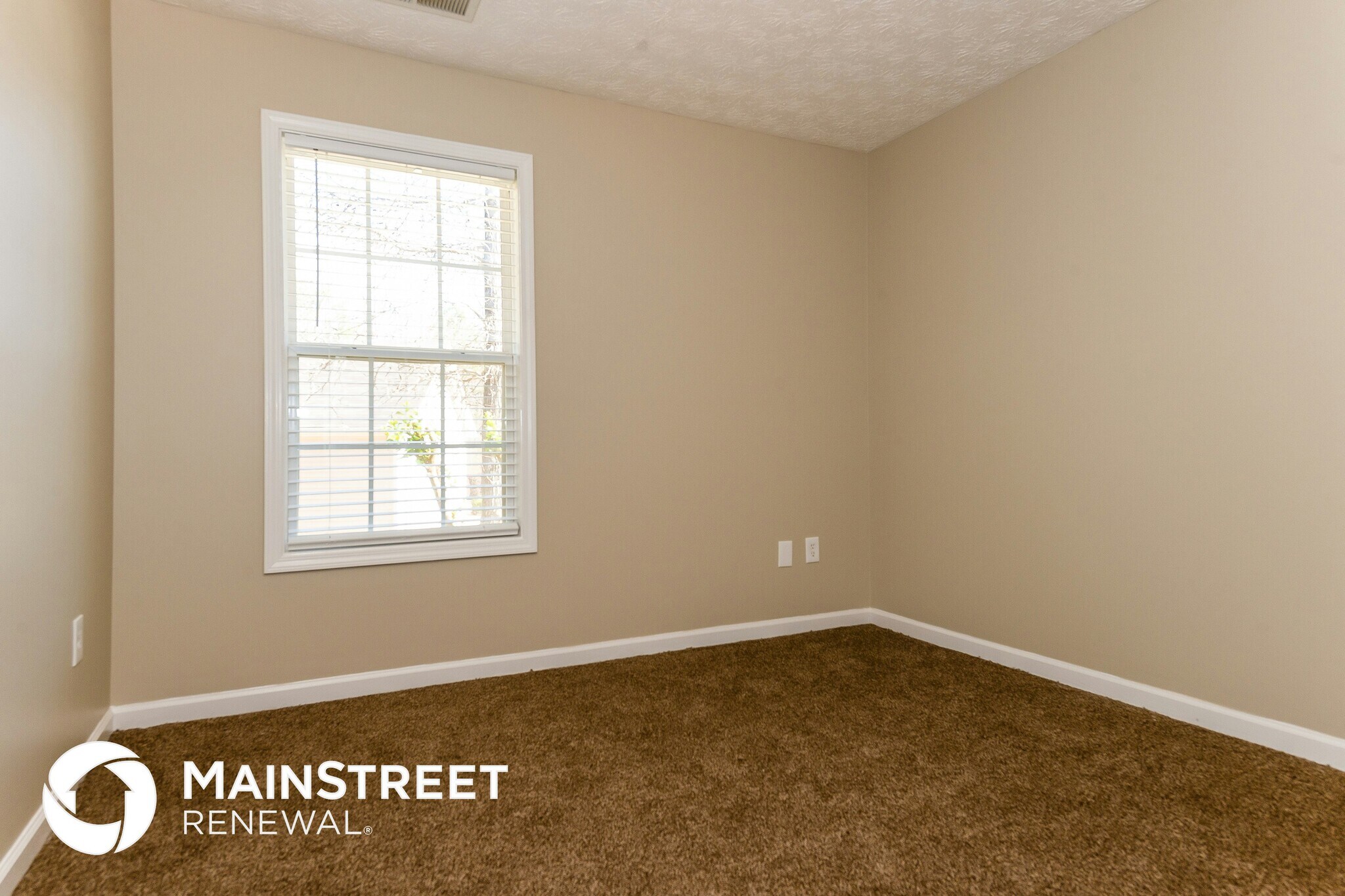 Building Photo - 55 Amber Way