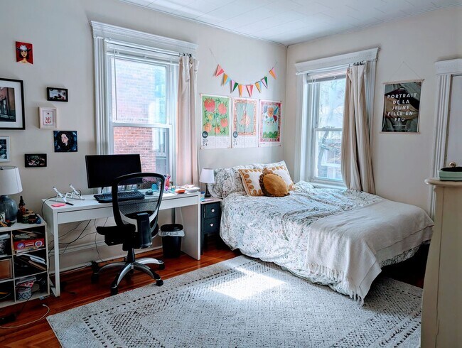 Building Photo - 9 Fuller St