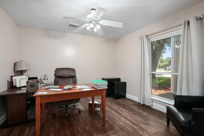 Building Photo - 10455 Antrim Ln