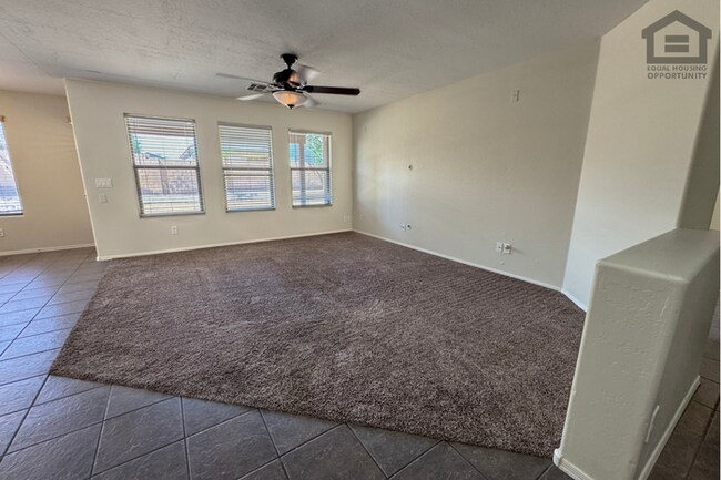 Building Photo - 3Bed/2Bath House in Avondale! Ready for Immediate Move-In! – RV GATE!