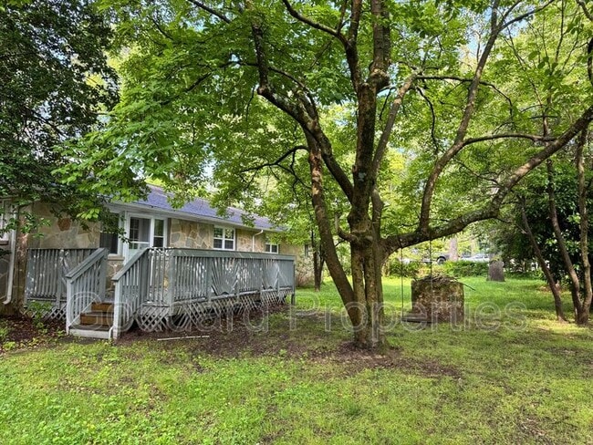 Building Photo - 209 Marie Ave