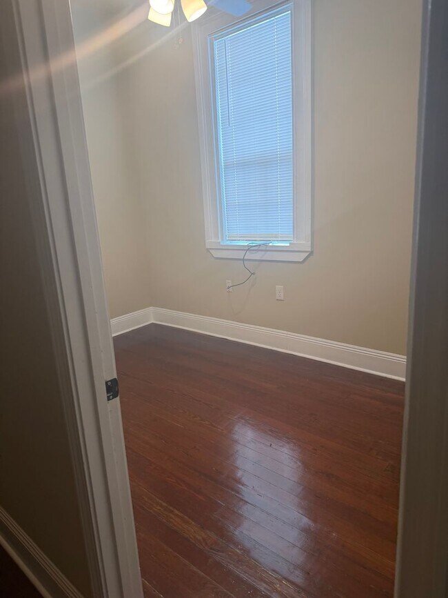 Building Photo - 2316-2318Third