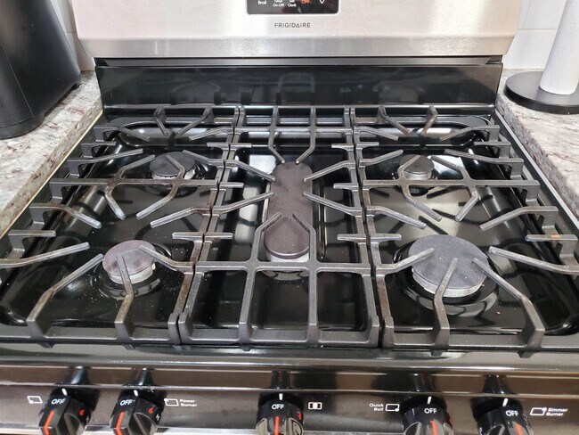 Building Photo - 128 Prospect Ave