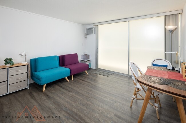 Building Photo - 440 Lewers St