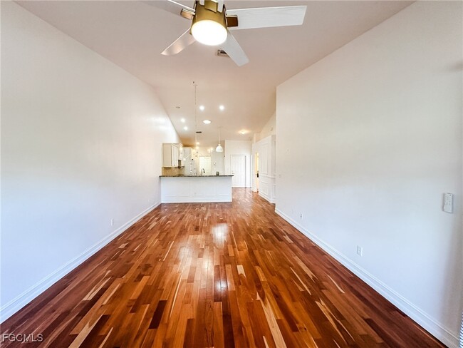 Building Photo - 3726 Stone Way