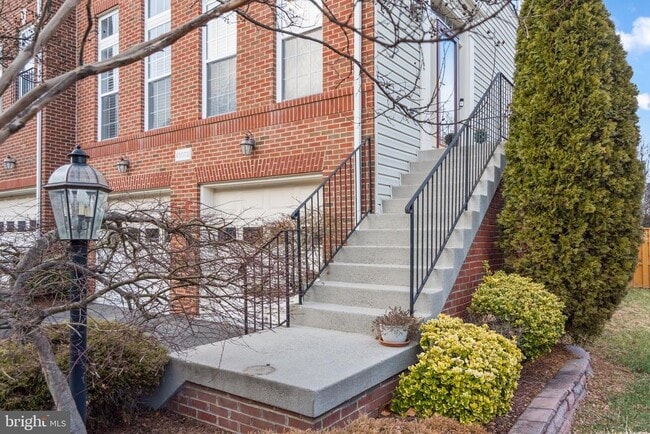 Building Photo - 43002 Marburg Terrace