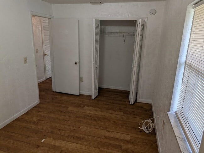 Building Photo - 601 Mcclure St