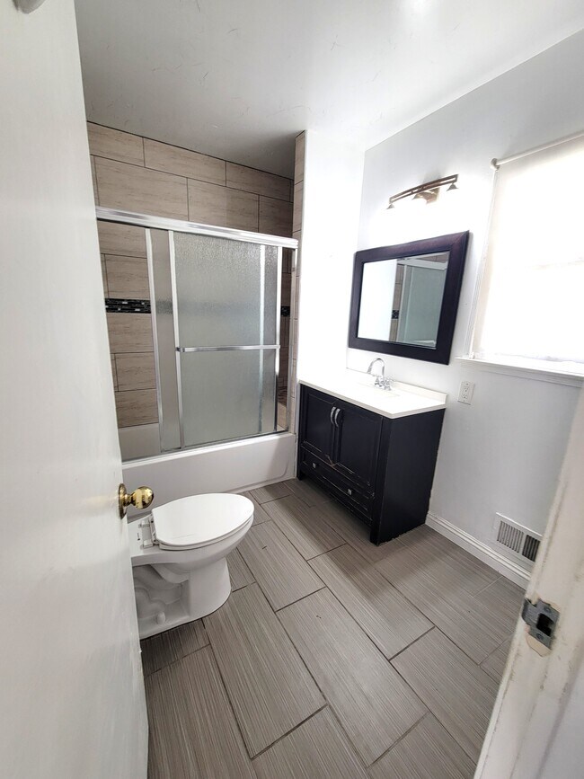 Building Photo - 224 Cabrillo Rd