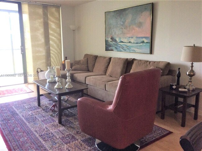 Building Photo - 16300 Golf Club Rd