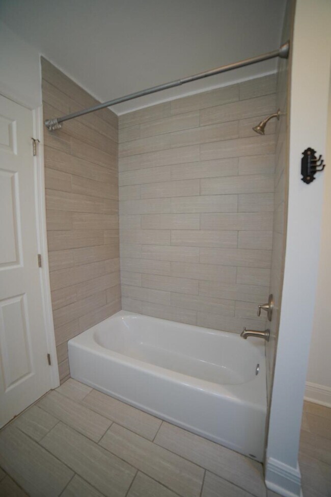 Building Photo - 3384 Barrow Hill Trail