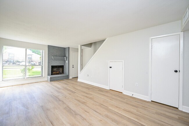 Building Photo - 260 El Dorado Blvd