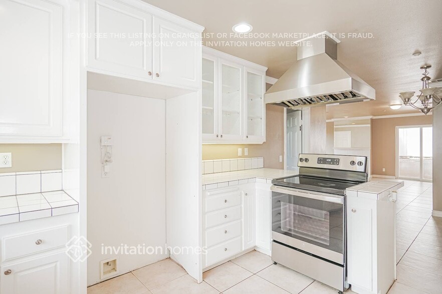 Building Photo - 1315 E Mission Rd