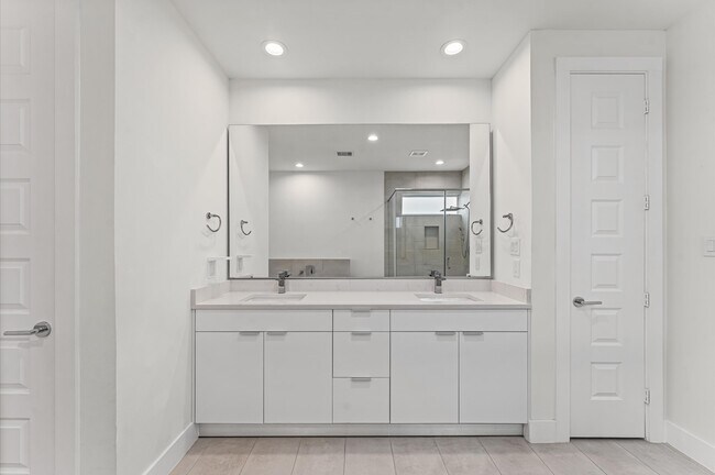 Building Photo - 5418 Robusto Pl