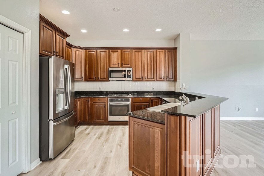 Building Photo - 8521 Bramwell Way