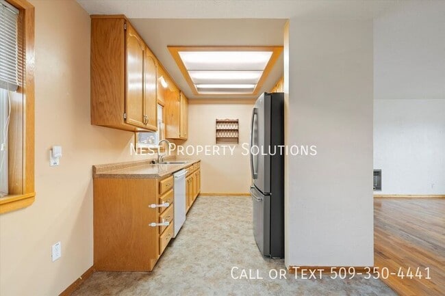 Building Photo - 135 H St NE