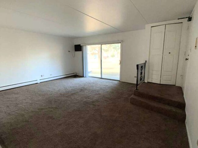 Building Photo - 8108 Waterbury Ct