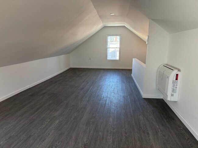 Building Photo - 15-24-24 125th St