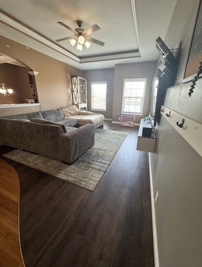 Building Photo - *** Move-in SPECIAL - $2395.00 ***