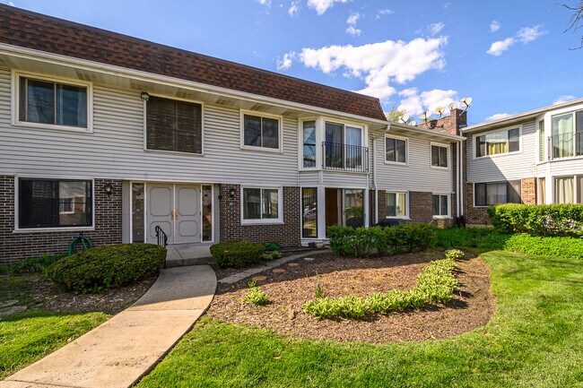 Primary Photo - 2811 Hobson Rd
