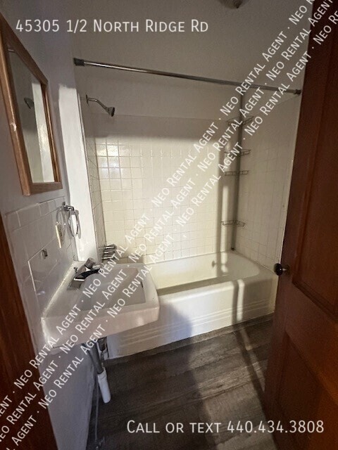 Building Photo - 45305 N Ridge Rd