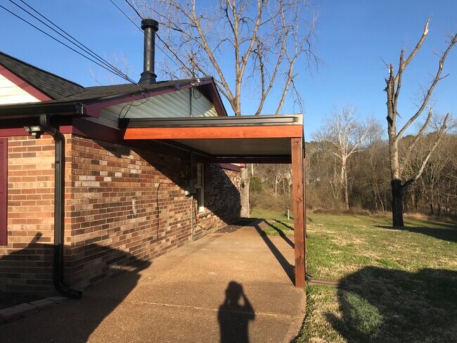 Carport - 723 Mercer Dr