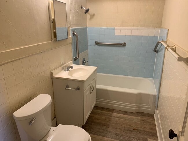 Building Photo - 624/626 Patterson