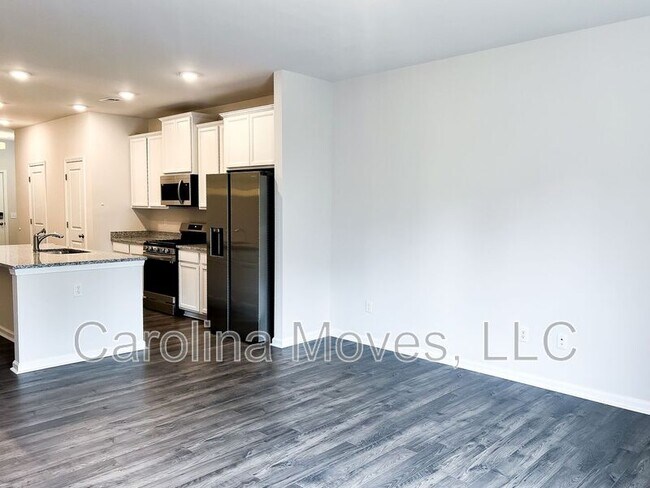 Building Photo - 15 Apollo View Ln