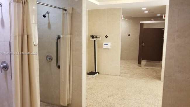 Building Photo - 7 Fanshaw A