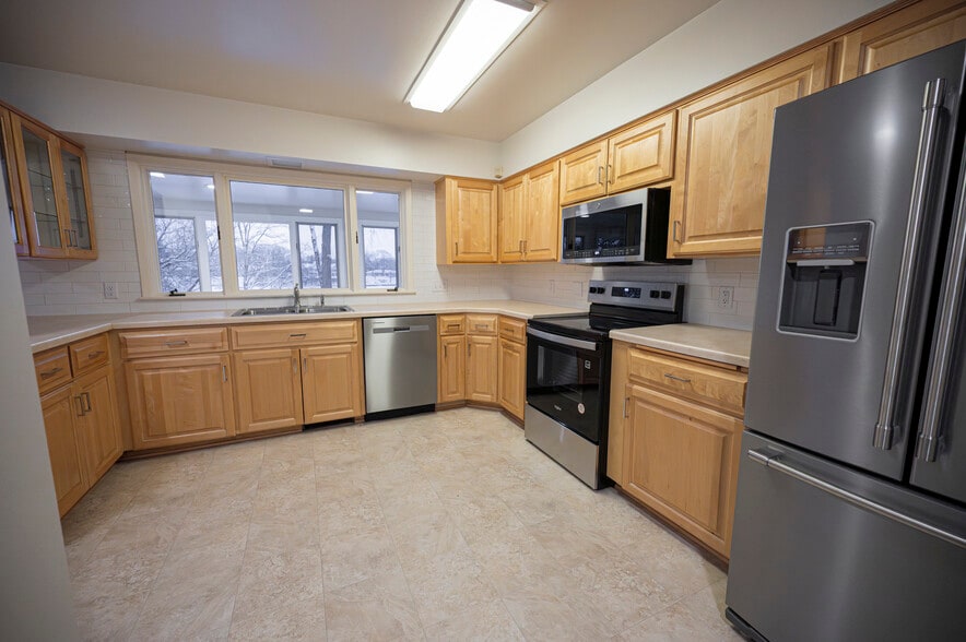 Building Photo - 1011 Third St