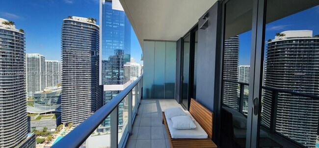 Building Photo - 1010 Brickell Ave